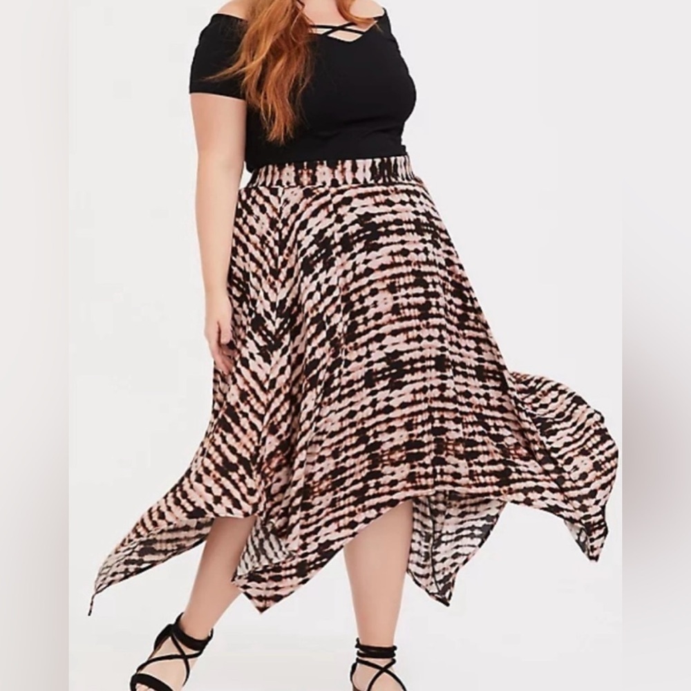 Torrid Challis Shark Bite Print Midi Skirt in Size 3